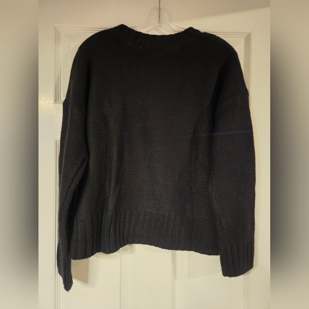 Sweater - Picture 4 of 4